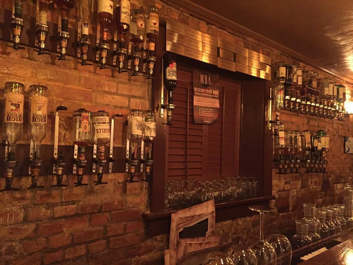 Griffs restaurant sport lounge banner