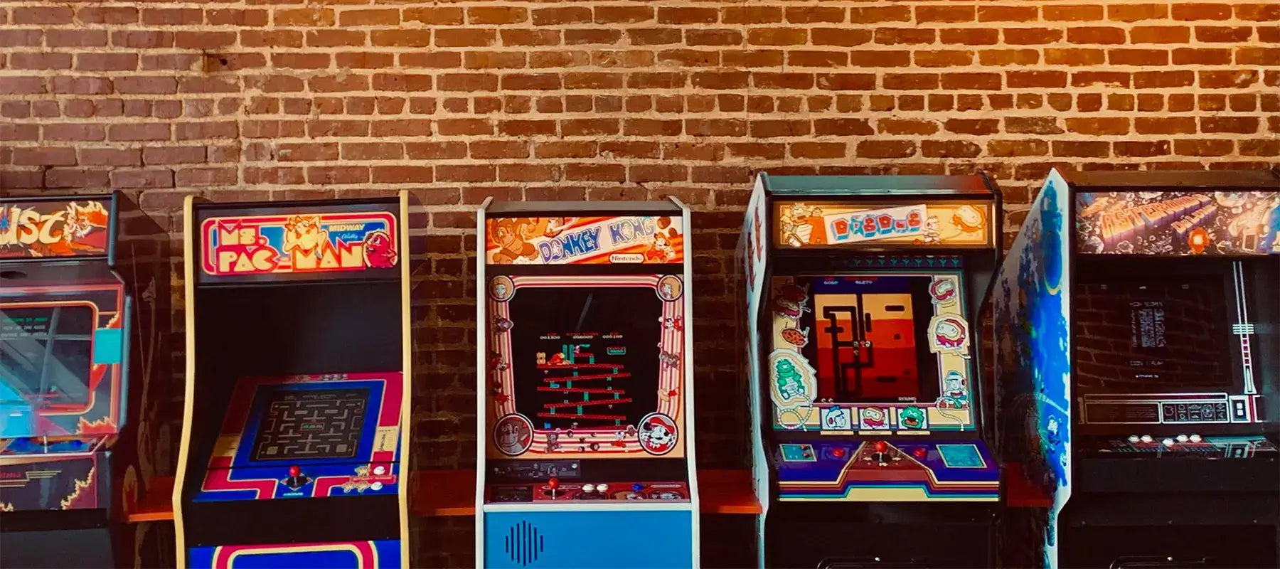 Pixels pints bytes banner