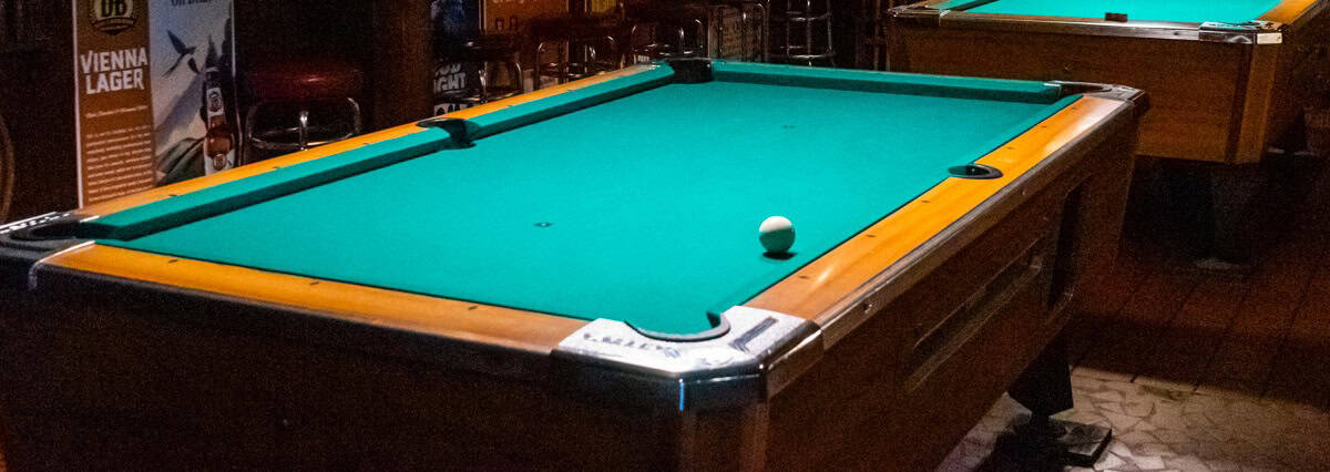 Poppas pub restaurant banner